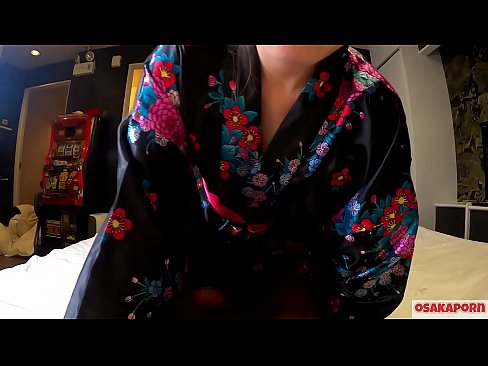 ❤️ Vajza e re cosplay pëlqen seksin deri në orgazmë me një shiringë në një kalorës dhe një blowjob. Vajzë aziatike me pidhi leshtore dhe cica të bukura me kostum tradicional japonez në video amatore që tregon masturbim me lodra qij. Sakura 3 OSAKAPORN. ❤️❌ Kurrëza në pornografi sq.high-pass.ru ❤