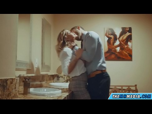 ❤️ Kur një bjonde me bukë ju josh në një banjë publike ❤️❌ Kurrëza në pornografi sq.high-pass.ru ❤